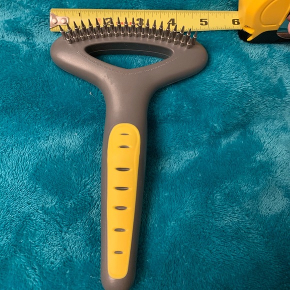 JW Pet Gripsoft Double Row Undercoat Rake - Picture 8 of 9